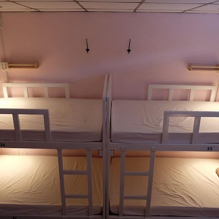 בנגקוק Tiny Hostel מראה חיצוני תמונה