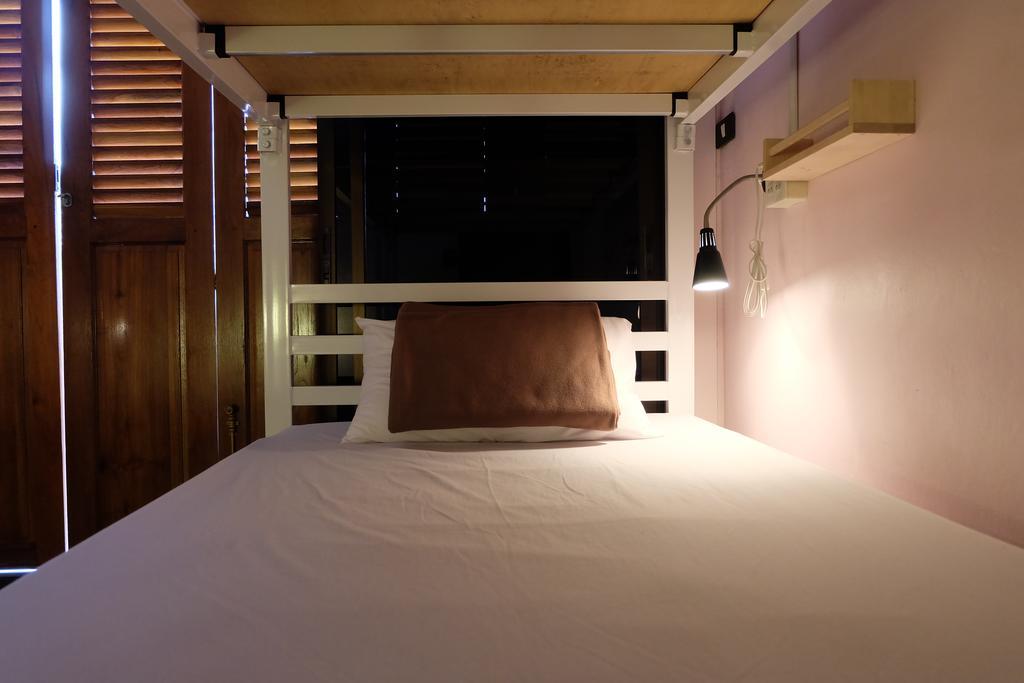 בנגקוק Tiny Hostel מראה חיצוני תמונה