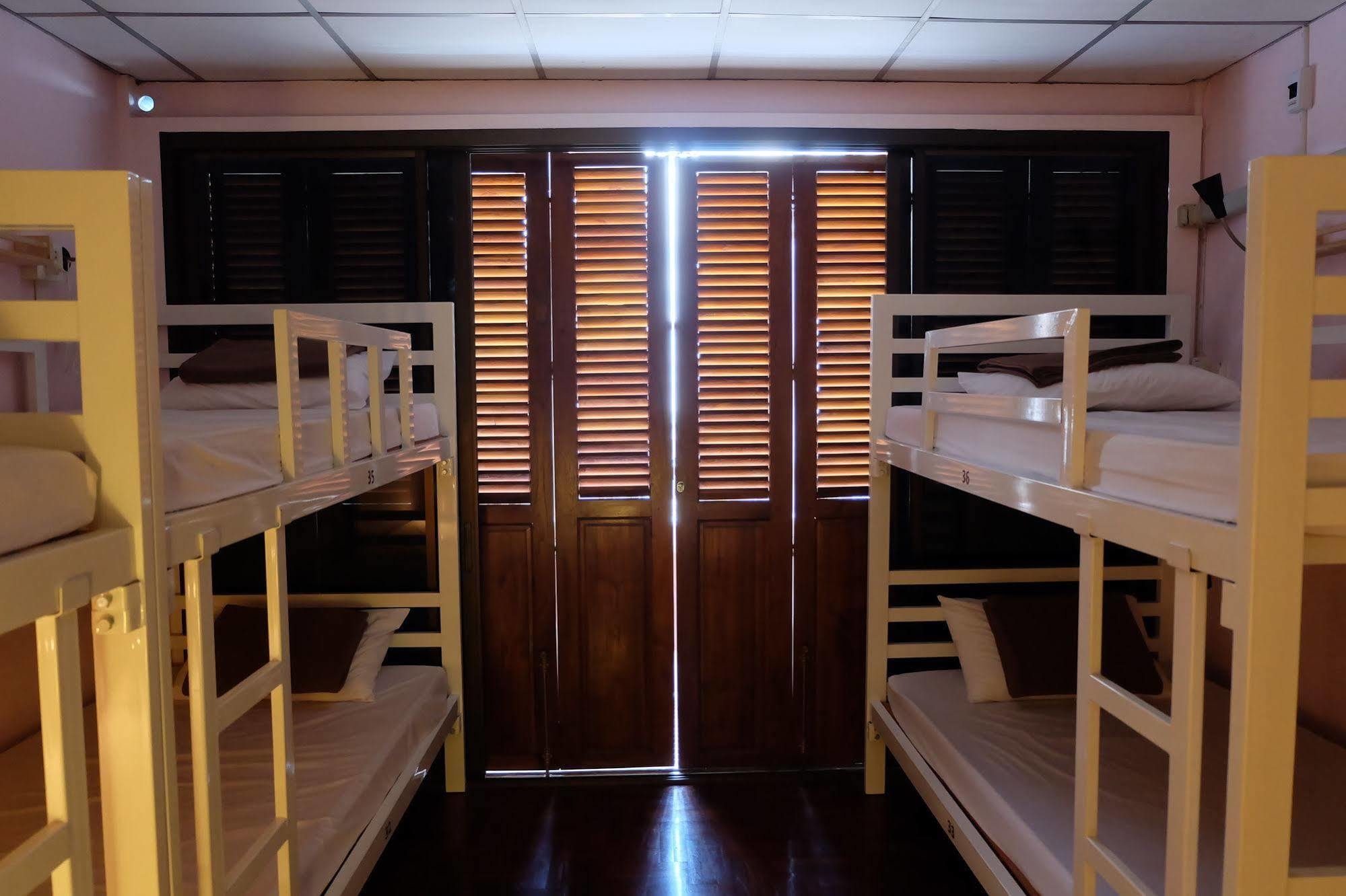 בנגקוק Tiny Hostel מראה חיצוני תמונה