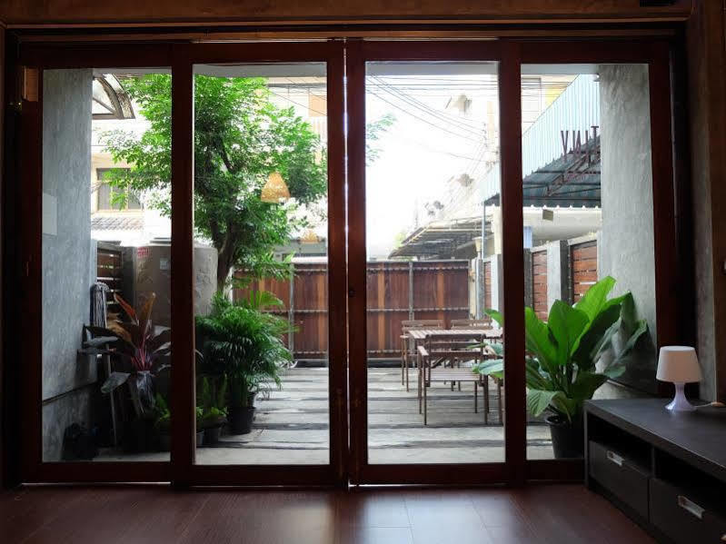 בנגקוק Tiny Hostel מראה חיצוני תמונה